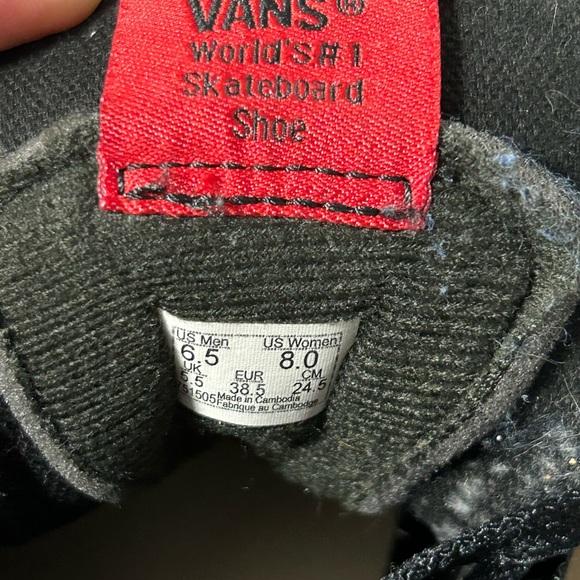 Vans - Picture 6 of 7